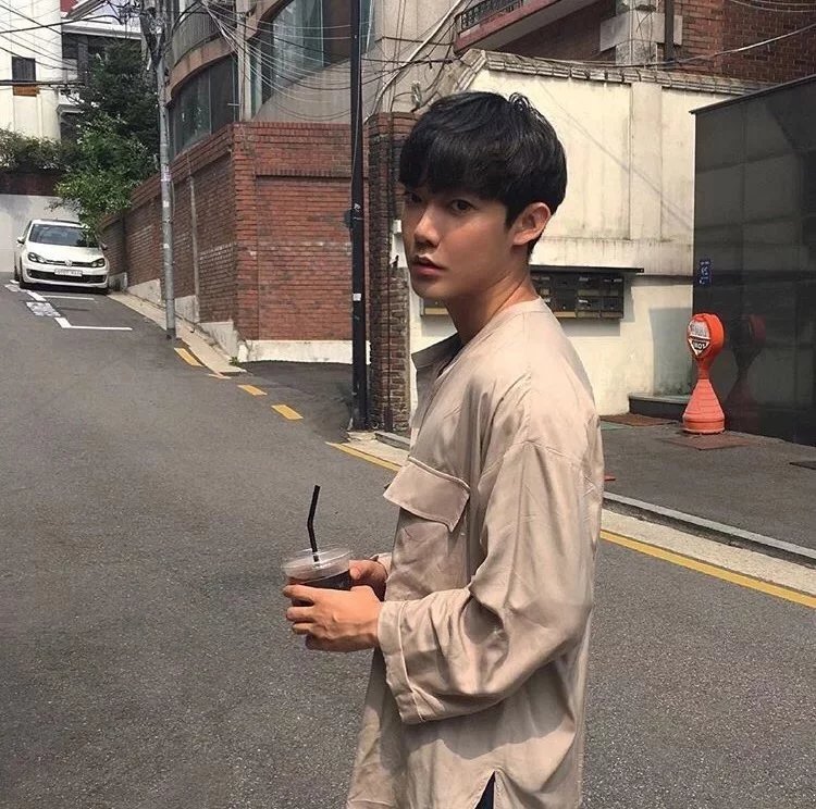 尹之苑健
