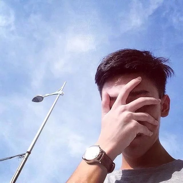 管烟明行