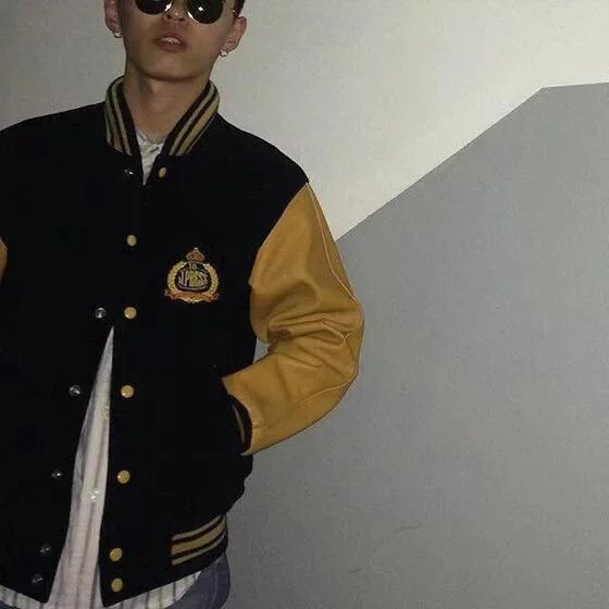 毕惠凤世
